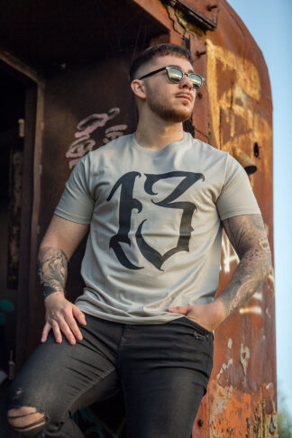 camiseta 13